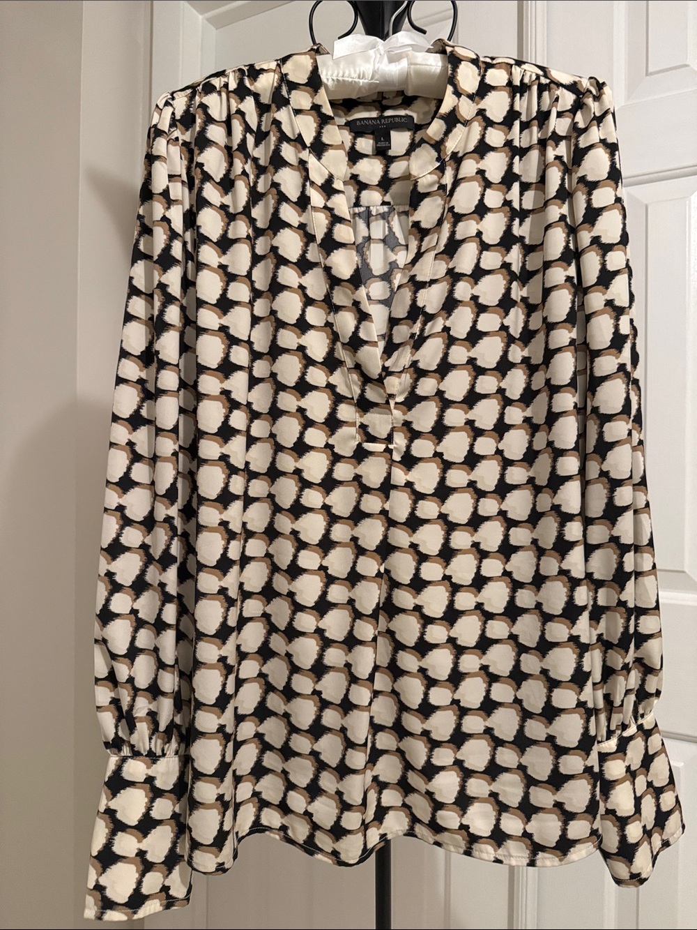 Banana Republic LS Volume Sleeve Abstract Animal Print Large Neutral Leopard Top